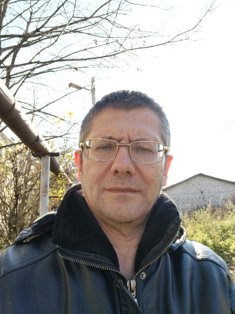 Александр, Россия, Ярославль, 48 лет, 1 ребенок. Познакомлюсь с женщиной для любви и серьезных отношений, брака и создания семьи, воспитания детей, дружбы...  Анкета 912969. 