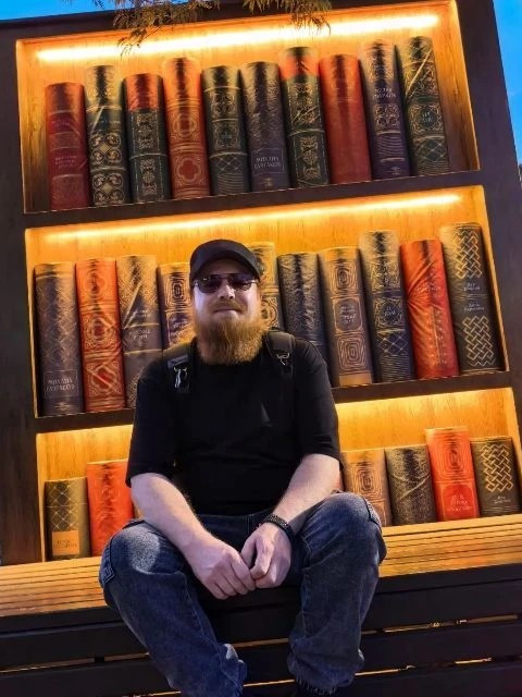 Николай, Москва, м. Речной вокзал, 41 год. Познакомлюсь с женщиной для любви и серьезных отношений, брака и создания семьи, воспитания детей.  Анкета 913082. 