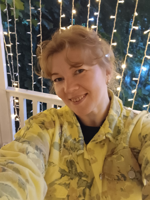Екатерина, Россия, Раменское, 42 года, 1 ребенок. Работаю, люблю землю( огород, цветы, сады), нравится готовить для своих близких , посещаю святые мес