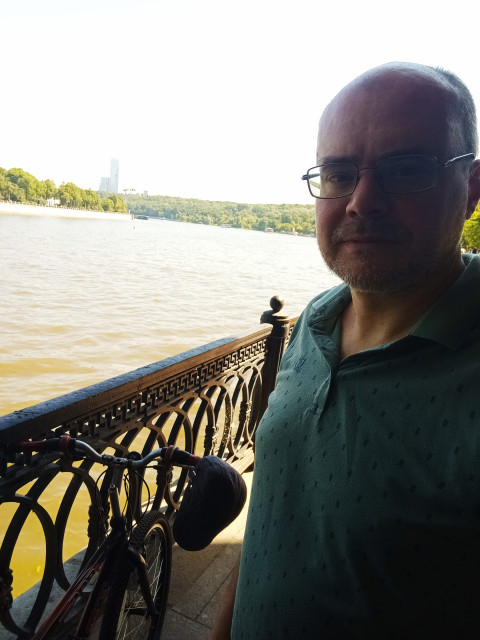 Константин, Россия, Королёв, 50 лет, 2 ребенка. Я добрый, надёжный, умный, воспитанный, отзывчивый, искренний и тактичный.