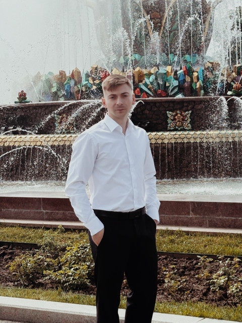 Артем, Москва, 26 лет, 1 фото. Познакомиться с мужчиной из Москвы