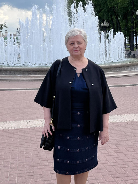 Галина, Минск, м. Автозаводская, 61 год. Познакомлюсь с мужчиной для дружбы и общения. обычный адекватный.. надежный для общения.. встреч. Без...  Анкета 913675. 