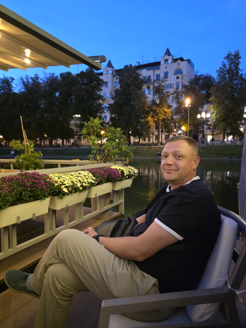 Виктор, Санкт-Петербург, м. Площадь Мужества, 39 лет. Познакомлюсь с привлекательной, милой и позитивной девушкой, главное для меня откровенность. Предпочтитено...  Анкета 913888. 