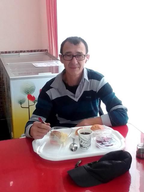 Фёдор, Самара, 50 лет, 2 ребенка. Вдовец. Дочь 26 . живёт отдельно. Сыну 15. Со мной.