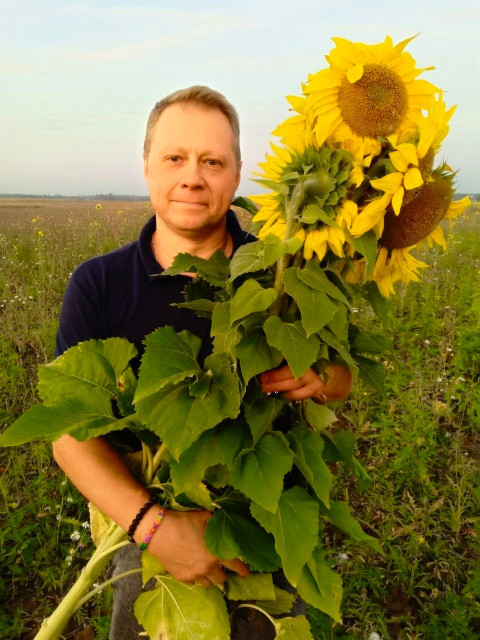 Михаил, Москва, м. ВДНХ, 49 лет, 3 ребенка. Познакомлюсь с женщиной для дружбы и общения.  Анкета 914489. 