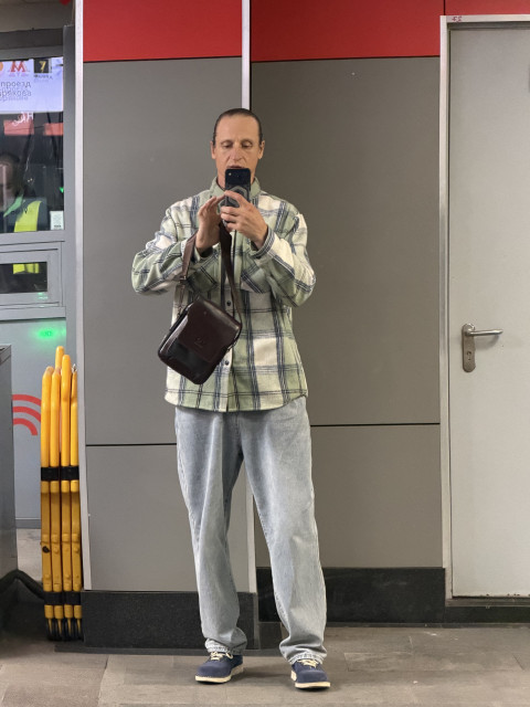 Владимир, Россия, Москва, 47 лет, 3 ребенка. Ищу: Мне нужна одна единственная, следит за собой, без вредных привычек, понимает общество и понимает как...  Анкета 914523. 