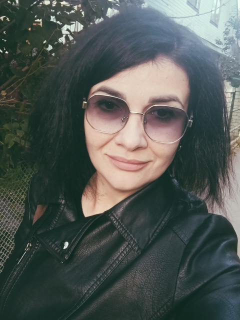 А., Россия, Владимир, 35 лет, 2 ребенка. Познакомлюсь с мужчиной для любви и серьезных отношений, дружбы и общения.  Анкета 914655. 