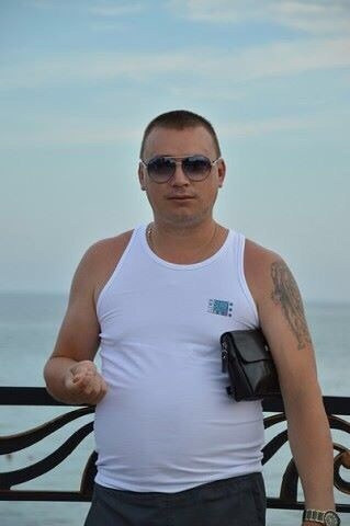 Олег, Симферополь, 47 лет, 2 ребенка, 1 фото. Познакомлюсь с женщиной для дружбы и общения.  Анкета 914827. 