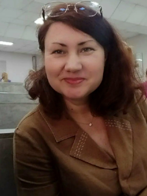 Елена, Саратов, 50 лет, 2 ребенка, 1 фото. Познакомлюсь с мужчиной для дружбы и общения.  Анкета 914875. 