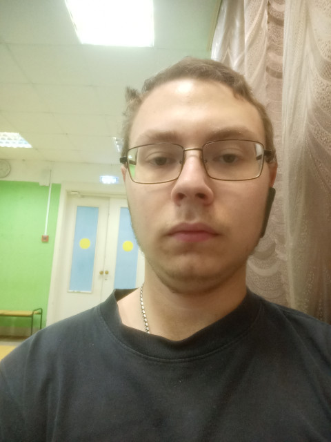 Станислав, Серебряные Пруды, 20 лет. Познакомлюсь с девушкой для любви и серьезных отношений, брака и создания семьи, дружбы и общения.  Анкета 914902. 