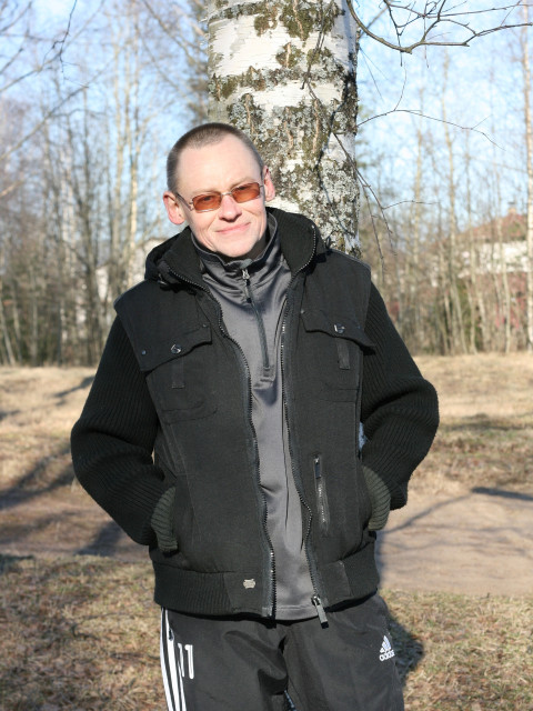 Михаил, Россия, Санкт-Петербург, 52 года. Познакомлюсь с женщиной не важно из какого города, для дружбы и общения. Возможно большего.  Анкета 915756. 