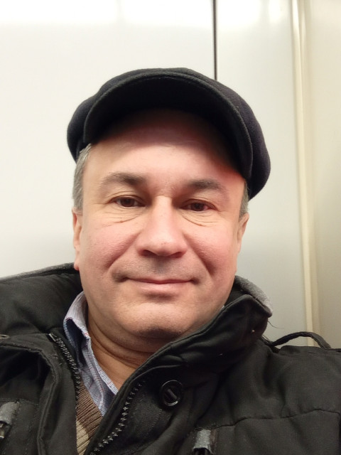 Леонид, Москва, 52 года, 1 ребенок, 10 фото. Чтобы хотела семью. 
И детей. 
Хотя бы еще 2-3. 
Лучше всего, чтобы была такая вот:
- Максимально...  Анкета 916425. 